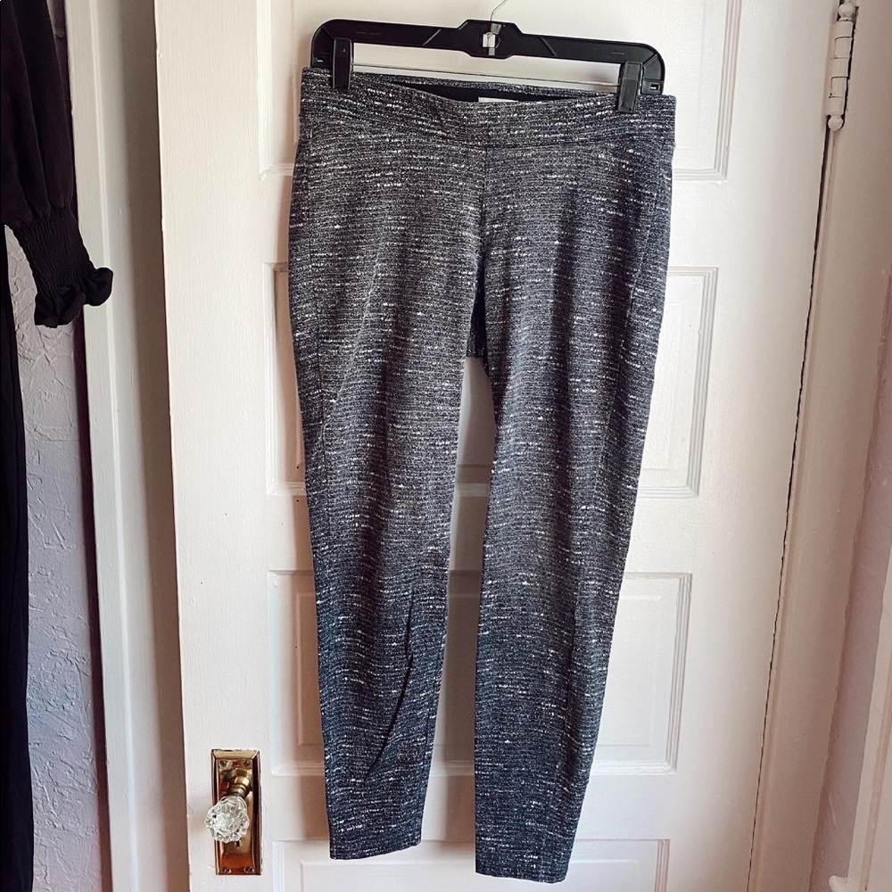 Old Navy Leggings - size Medium